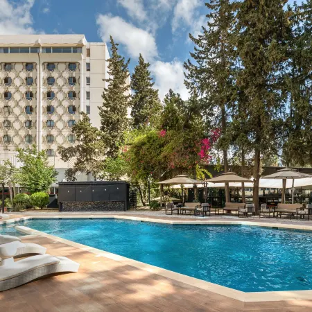 Golden Tulip El Mechtel