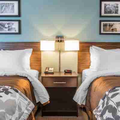 Sleep Inn & Suites Cumberland Rooms