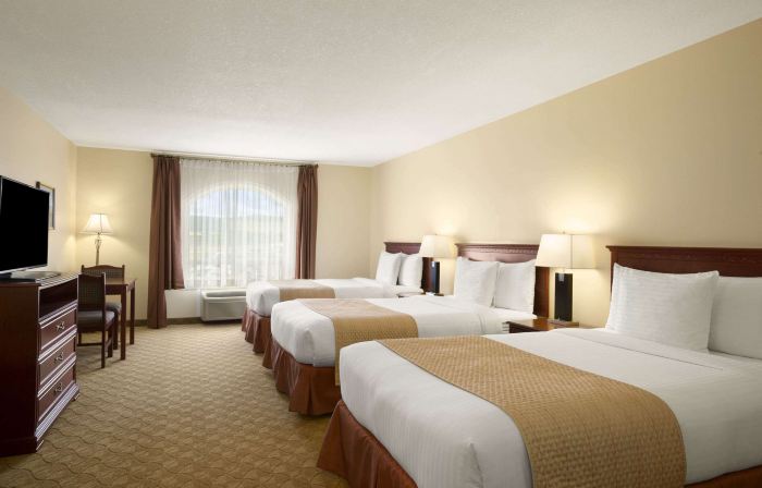Days Inn by Wyndham Dawson Creek
