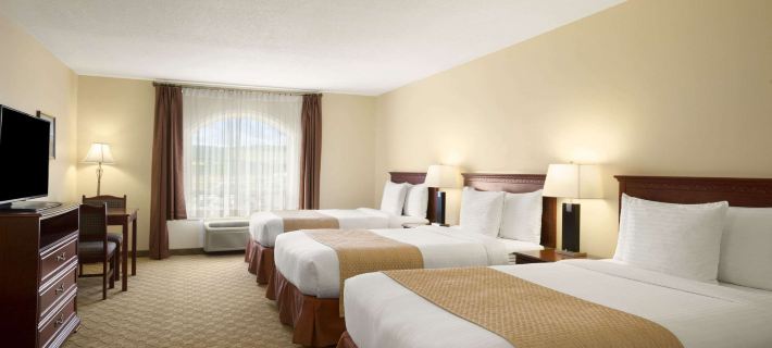 Days Inn by Wyndham Dawson Creek Hotels in Peace River