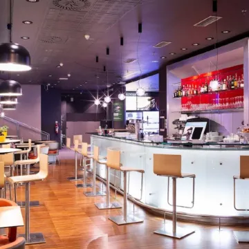 Ibis Praha Old Town Отели рядом с достопримечательностью «Концертный и выставочный зал Rudolfinum»