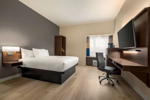 Microtel Inn & Suites by Wyndham Aurora Hotels in Newmarket