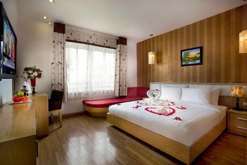 Omina Hanoi Hotel and Restaurant