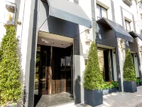 Esplendor by Wyndham Buenos Aires Plaza Francia Hotels near Cenotafio de los Tres Amigos