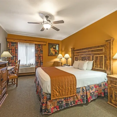 La Hacienda Inn Hotels near Pittman-Sullivan Park