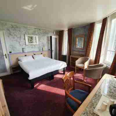 Grand Hôtel de Valenciennes Rooms
