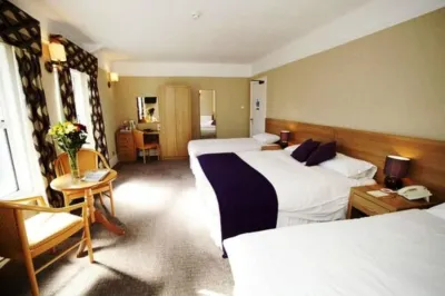 Castle Hotel Hotels near Gilgal Community Church