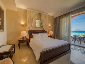 Antigoni Seaside Resort