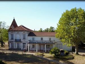 Chateau la Loge