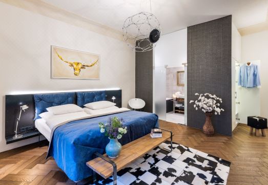 무우 바이 더 캐슬 거실