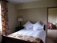 The Hawkley Inn Hotels in Alton