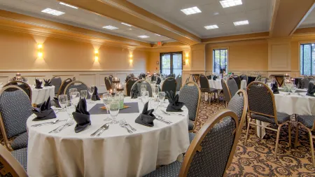 Grand Hotel at Bridgeport