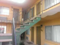 Heritage House Motel