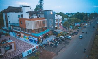 RG Exclusive Hotel- Akola