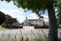 The Plough Inn Hotels in Reepham