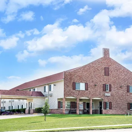Dutch Inn and Suites Отели в г. Су