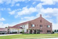 Dutch Inn and Suites فنادق في سيوكس سنتر