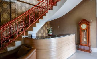 RedDoorz Plus Near Haluoleo University