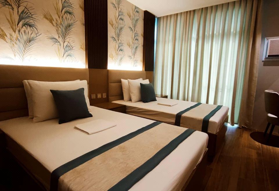 3. Hotel Jo..