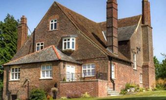 Goss Hall Bed & Breakfast