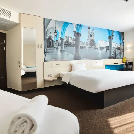 B&B HOTEL Krakow Centrum Отели рядом с достопримечательностью «Дебники»