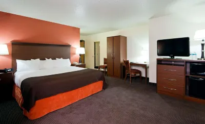 AmericInn by Wyndham Manitowoc Hotels near Rahr West Art Museum