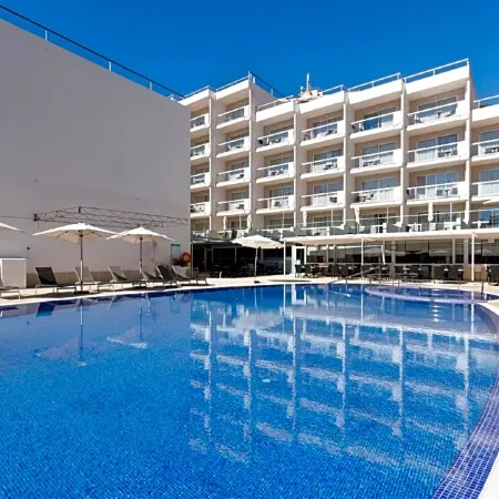 Aparthotel y Hotel Paguera Beach
