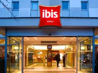 Ibis Paris Porte d'Orléans Отели рядом с достопримечательностью «14-й округ: Монпарнас»