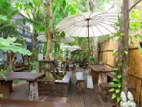 Bannsuanmaeklong Resort Hotels in Mueang Samut Songkhram District
