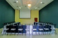 Hampton Inn & Suites by Hilton Aguascalientes Airport - Business