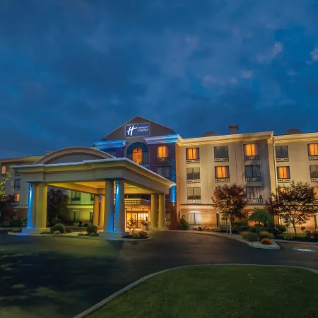 Holiday Inn Express & Suites BUFFALO-AIRPORT by IHG