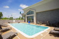 Holiday Inn Express WINCHESTER SOUTH STEPHENS CITY by IHG - Pools