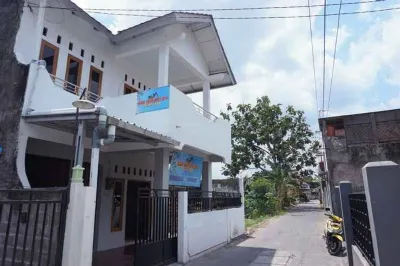 Bale Abimantrana Hotels in Ngestiharjo