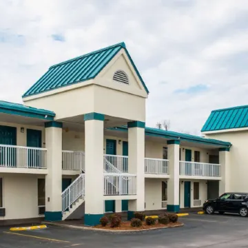 Quality Inn Chipley I-10 at Exit 120