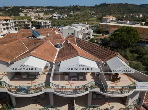 Koukos Loft Apartments فنادق في Planos