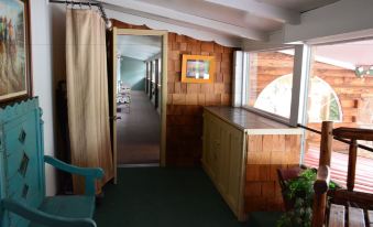 Sitzmark Chalet Inn