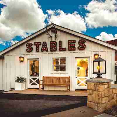 Stables Inn Hotel Exterior