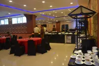 Puncak Budget Hotel - parking