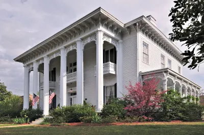 Shadowlawn Bed and Breakfast Hotels in Columbus