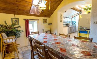 House with 3 Bedrooms in Cabanes, with Enclosed Garden and Wifi