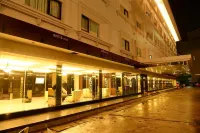 Emilia Hotel by Amazing - Palembang Hotels in Bukit Kecil