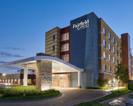 Fairfield Inn & Suites Chicago O'Hare Hotels in Des Plaines