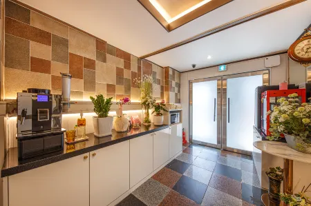 Cheongju Tobi Inn Отели рядом с достопримечательностью «Dugguhbi Saengtae Munhwagwan»