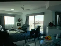 Runaway Bay Motor Inn Hotels in Coomera