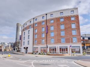 Premier Inn Portsmouth Dockyard