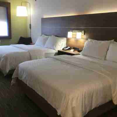 Holiday Inn Express Easton Rooms