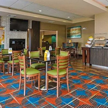 Holiday Inn Express & Suites JUNCTION CITY by IHG
