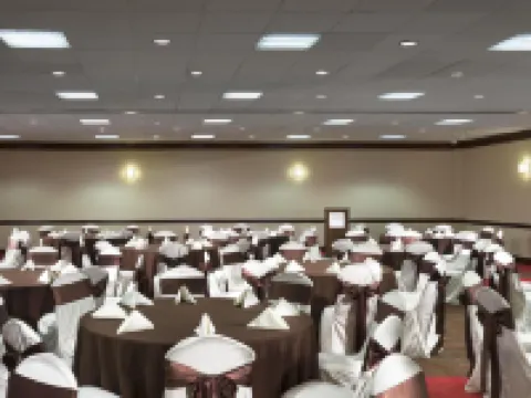 Best Western Premier Kansas City Sports Complex Hotel