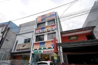 RedDoorz at Buah Batu 5 Các khách sạn ở Turangga