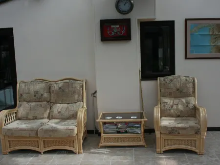 The Old School House Bed and Breakfast Отели в г. Кадфарч